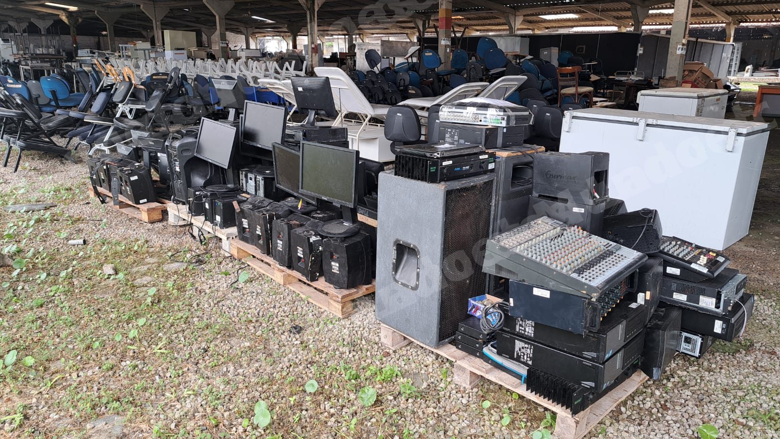 Lote em leilao em Brasil