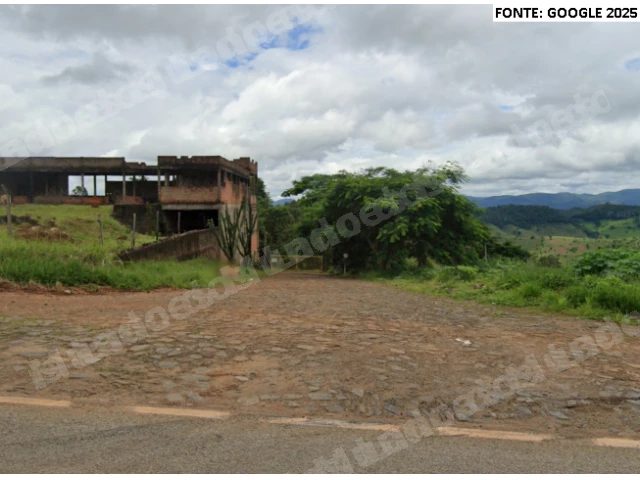 Terreno de 1900 m2 em leilao em Nova Era/MG