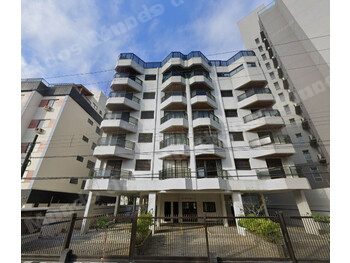 Apartamento de 83 m2 em leilão em Guarujá/SP