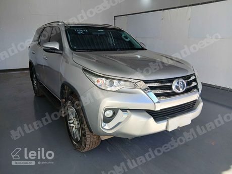 Toyota em leilao em Aparecida de Goiânia/GO
