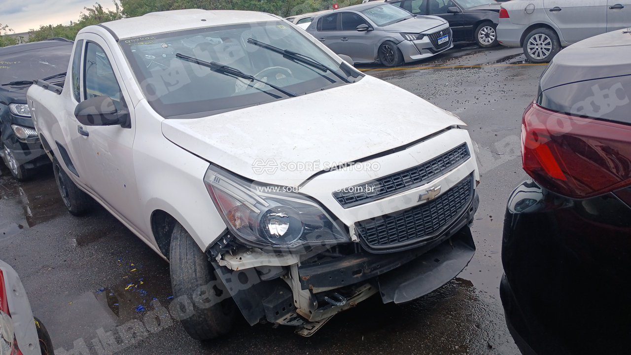 Chevrolet Montana Ls 2014 em leilão em Brasil