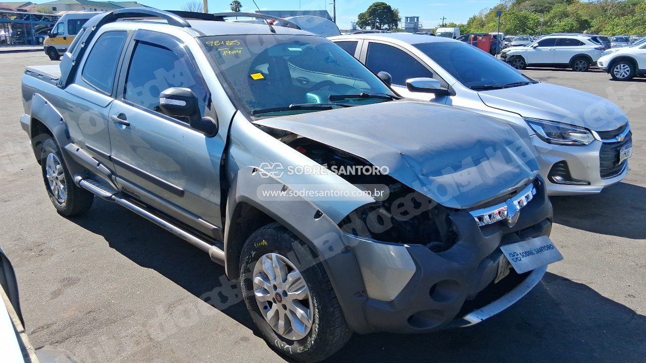 Fiat Strada Adventure Cd 2013 em leilao em Brasil