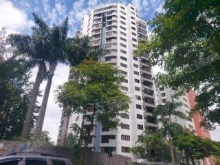 Apartamento de 232 m2 em leilão em São Paulo/SP