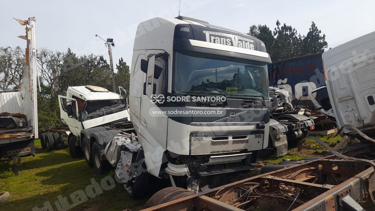 Volvo em leilao em São José dos Pinhais/PR