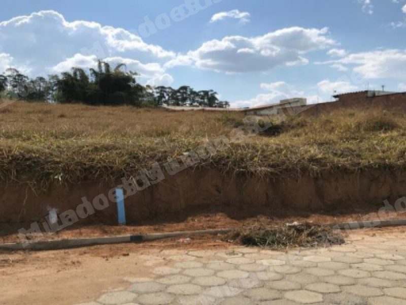 Casa em leilao em Oliveira/MG