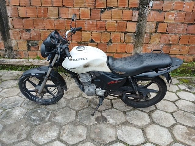 Honda 2013 em leilao em Brasil - Lote 1