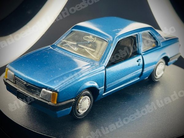 Chevrolet Monza em leilão em Petrópolis/RJ