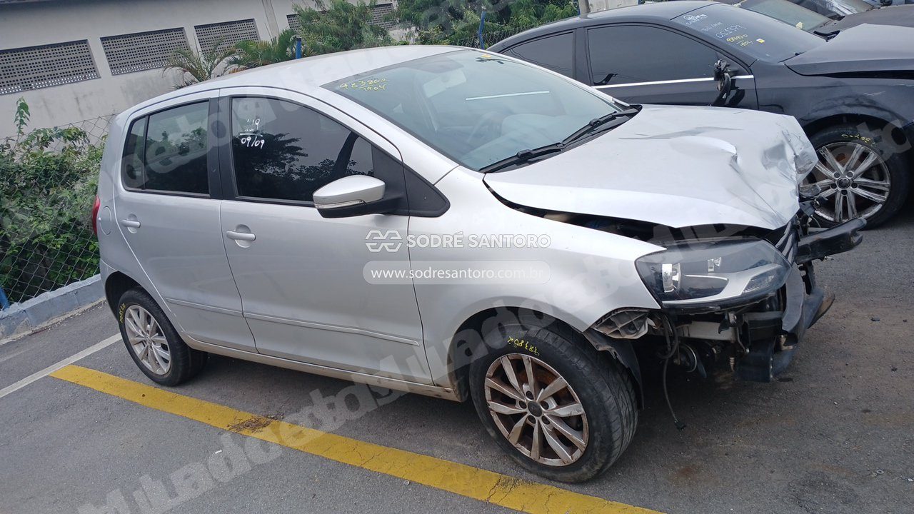 Volkswagen Fox 1.0 2014 em leilao em Brasil - Lote 1