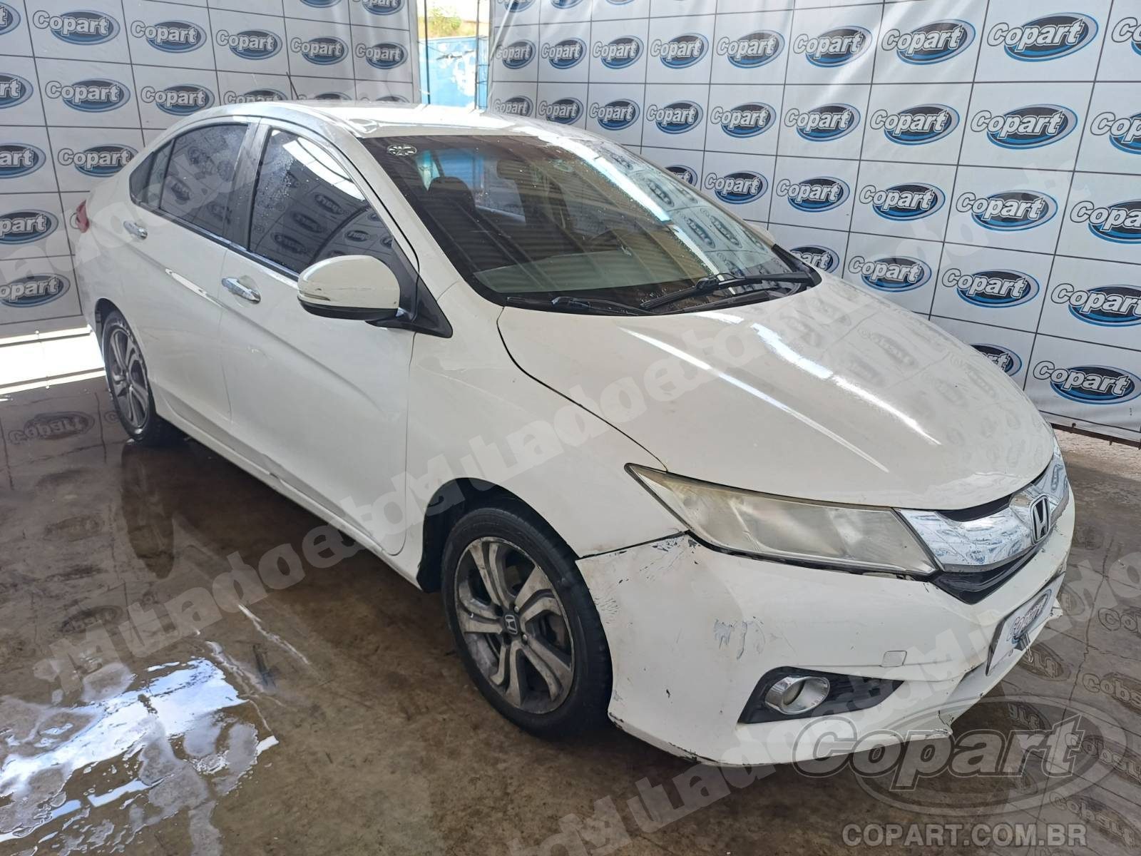 Lote em leilao em Candeias/BA