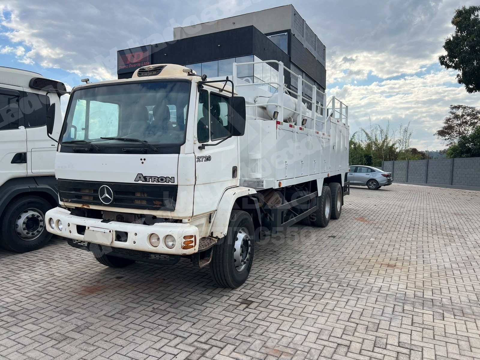 Mercedes em leilao em Santa Luzia/MG