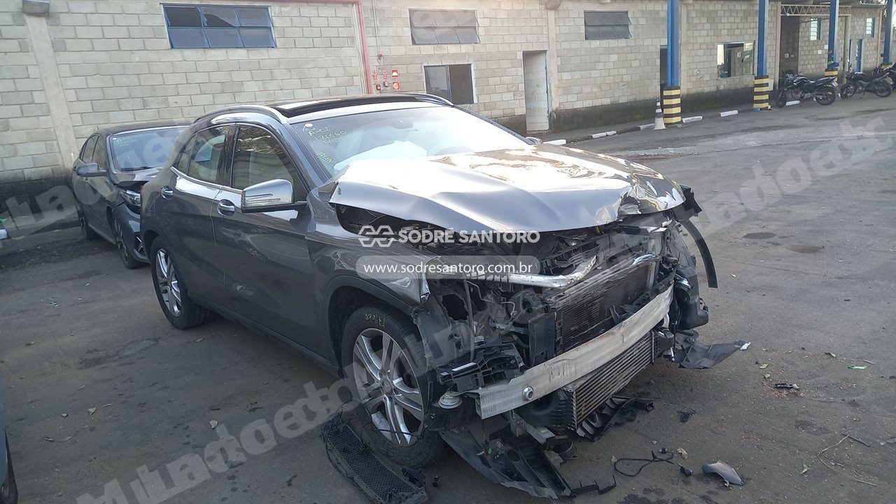 Mercedes em leilao em Monte Mor/SP