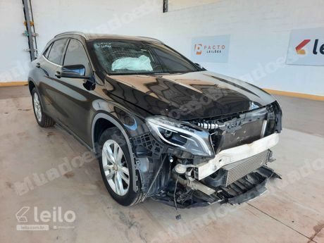 Mercedes em leilao em Benevides/PA