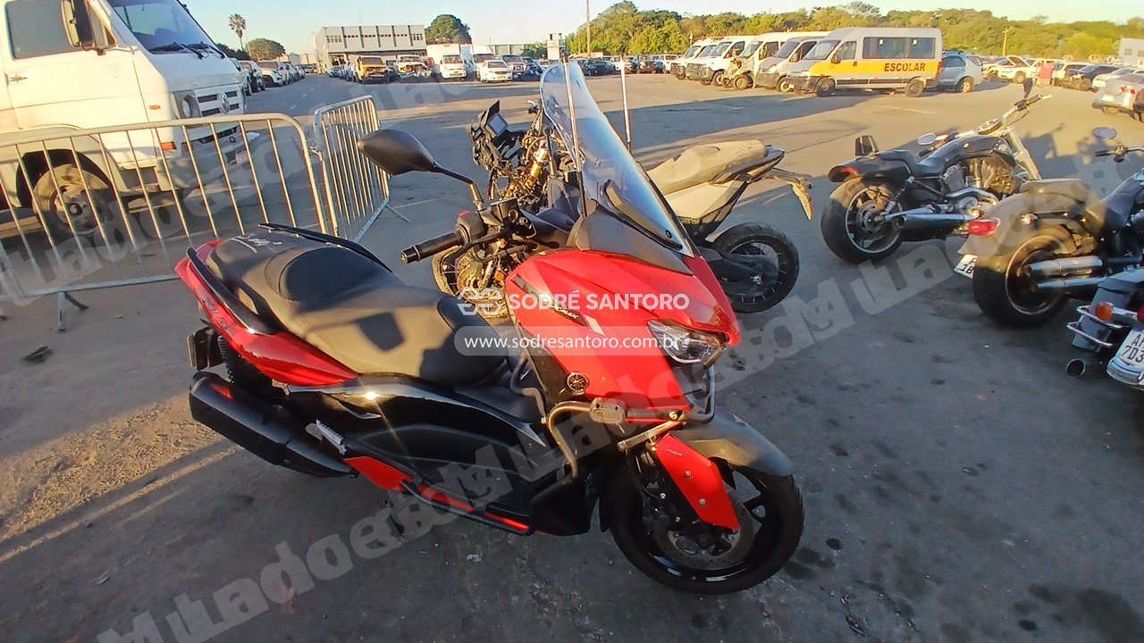 Yamaha Xmax 2024 em leilão em Brasil
