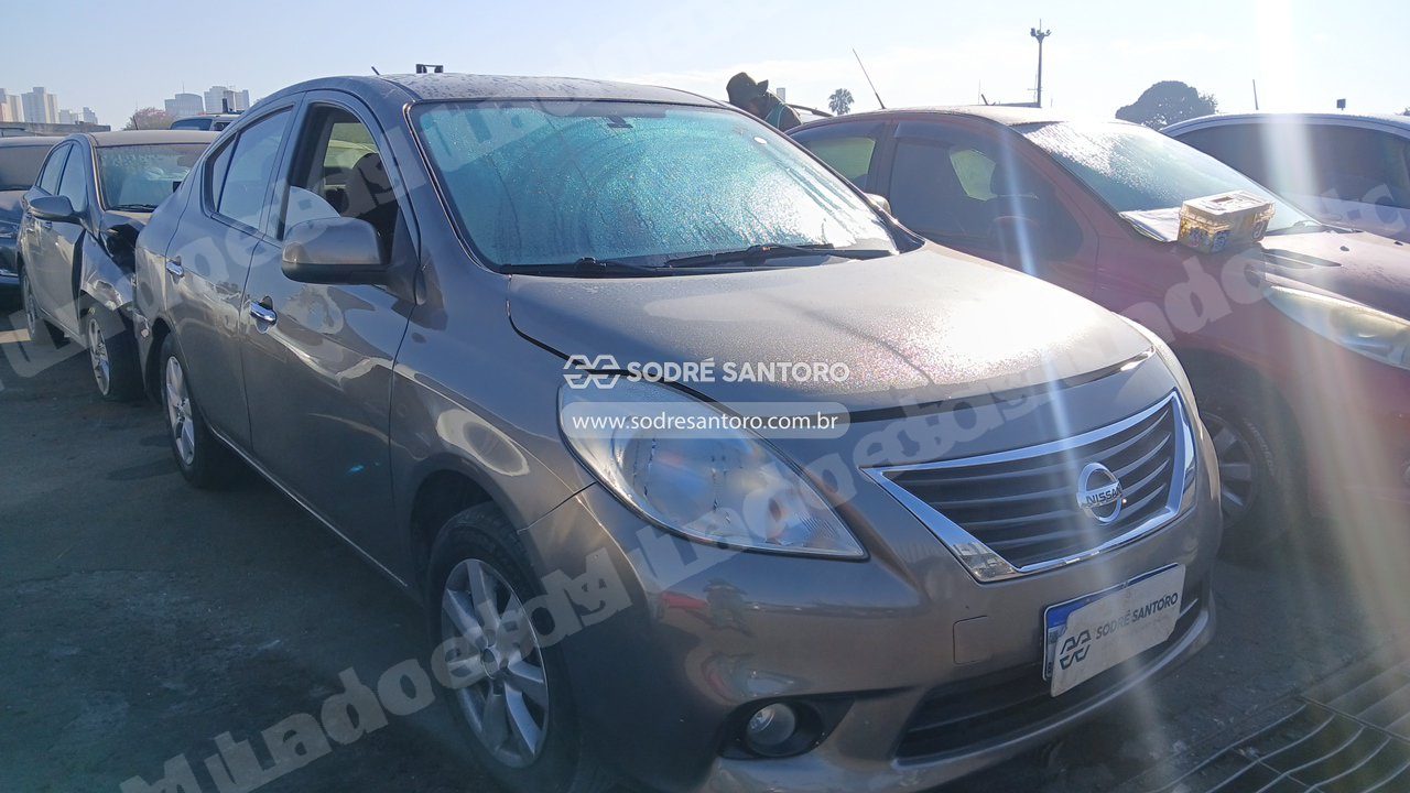 Nissan Versa 16Sl Flex 2014 em leilao em Brasil