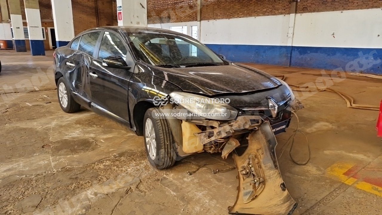 Renault Fluence Dynamique 2016 em leilão em Sertãozinho/SP