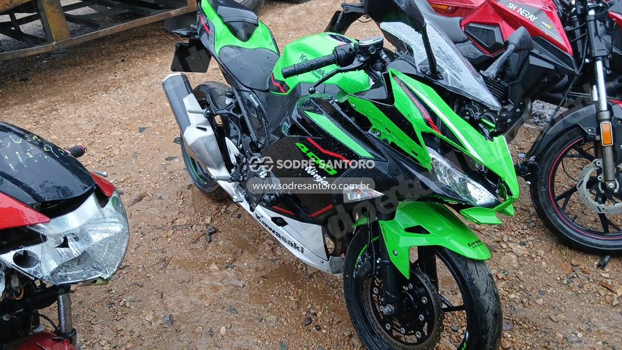 Kawasaki Ninja 400 2021 em leilão em São José dos Pinhais/PR