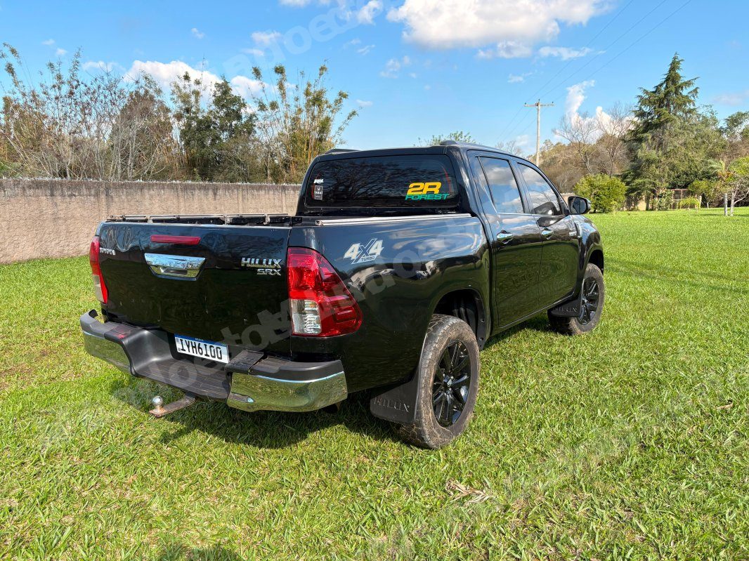 Toyota Hilux 2017 em leilao em Brasil