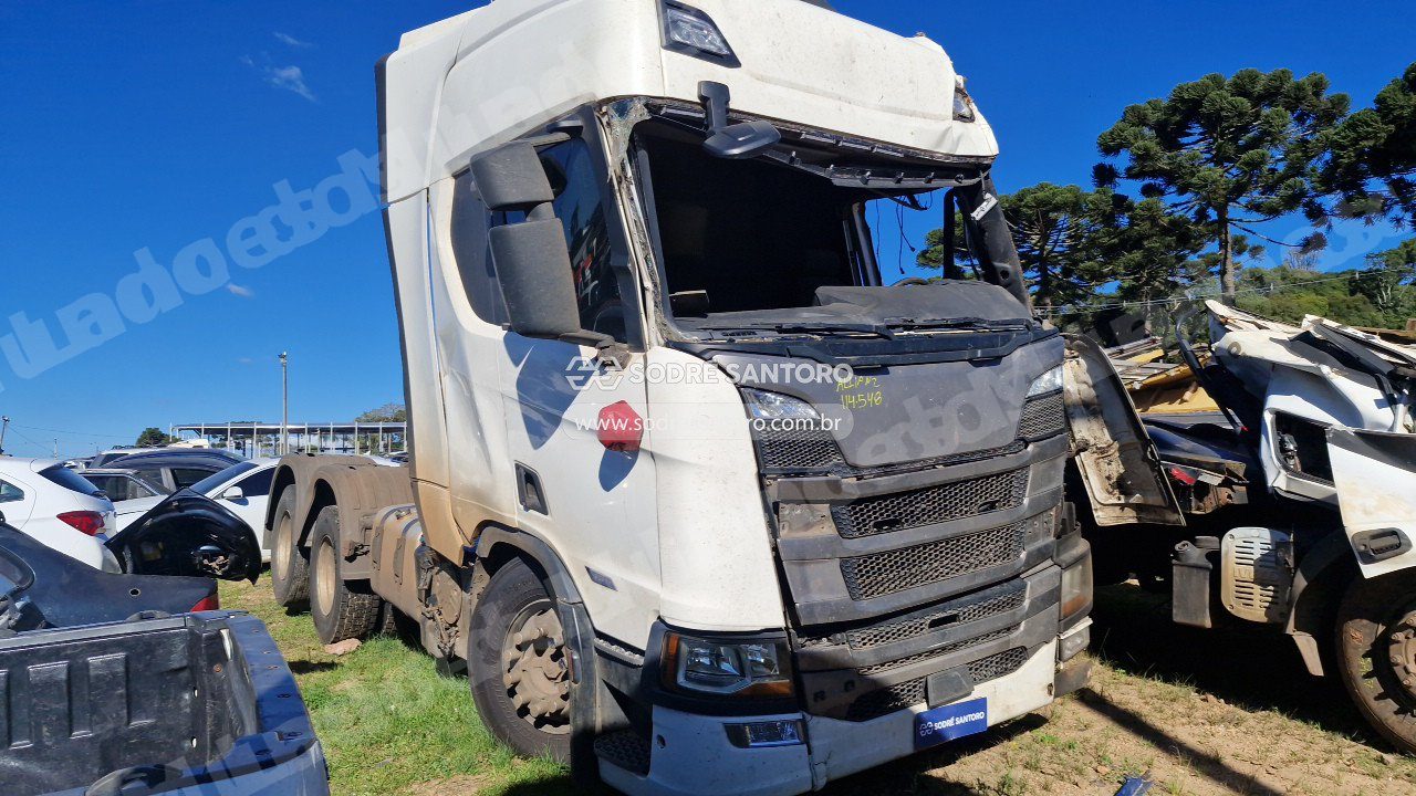 Scania R460 A6X2 2024 em leilao em São José dos Pinhais/PR