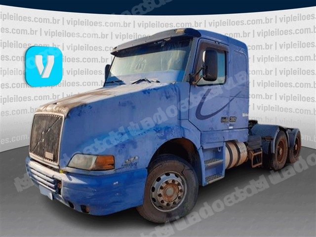 Volvo 2002 em leilao em Brasil