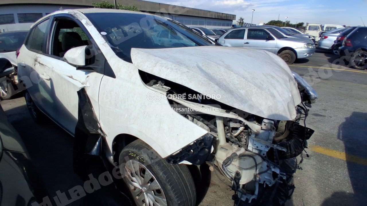 Toyota Yaris Ha Xl15 2023 em leilao em Brasil