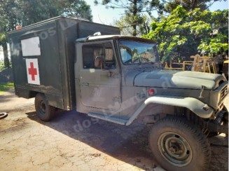 Toyota Bandeirante 1998 em leilão em Brasil
