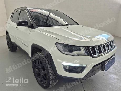 Jeep em leilao em Eusébio/CE