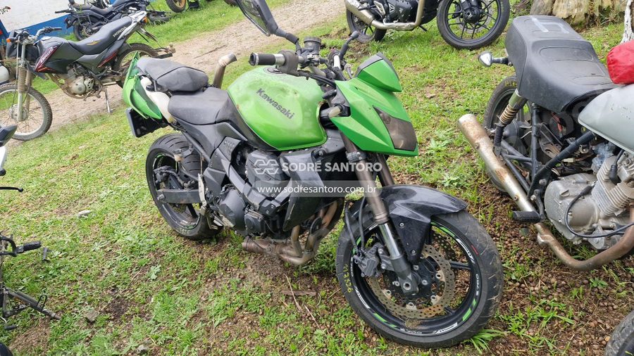 Kawasaki Z750 2012 em leilão em São José dos Pinhais/PR