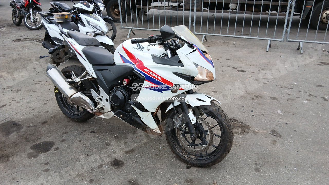 Honda Cbr 500R 2014 em leilao em Brasil