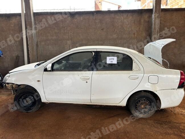 Toyota em leilao em Brasil