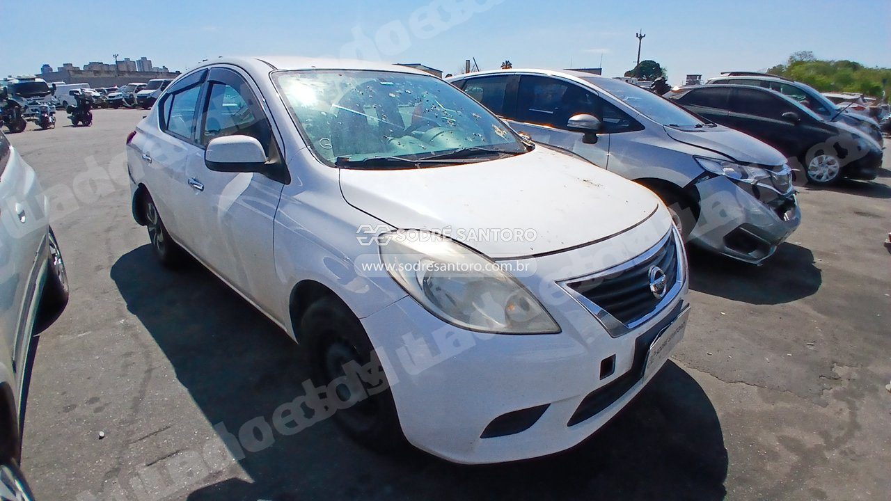 Nissan Versa 16Sv Flex 2014 em leilão em Brasil