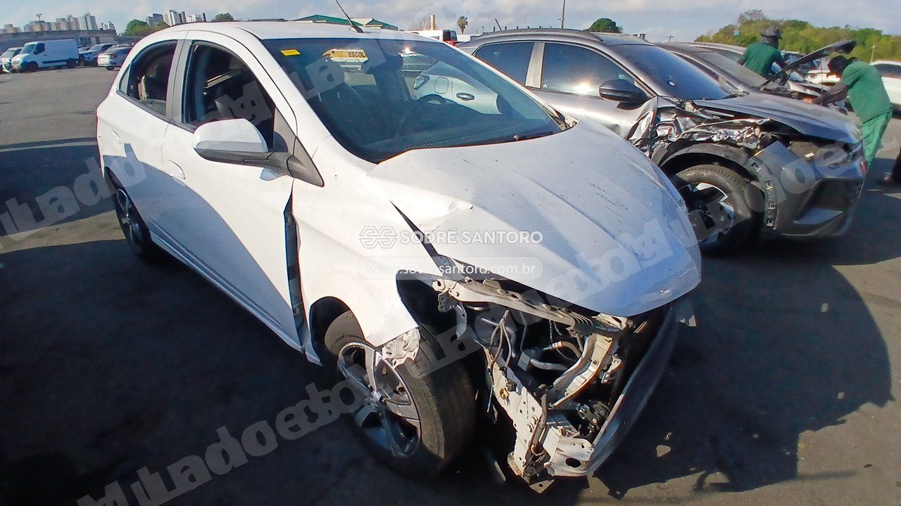 Chevrolet Onix 1.4Mt Ltz 2019 em leilão em Brasil