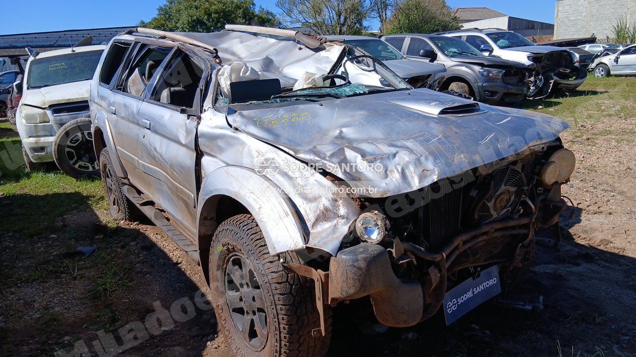 Mitsubishi Pajero Sport Hpe 2008 em leilão em São José dos Pinhais/PR
