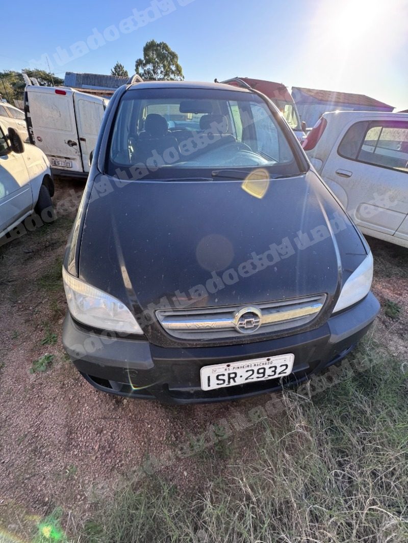 Gm Zafira em leilao em Brasil