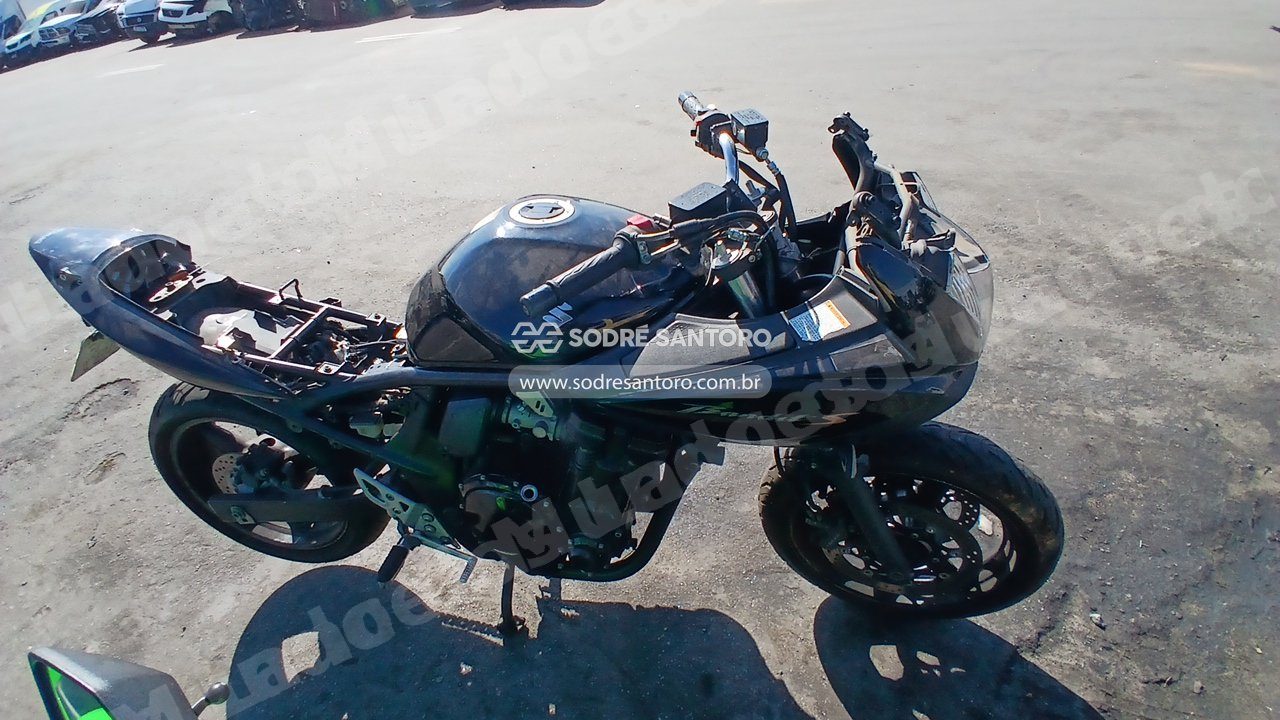 Suzuki em leilao em Brasil