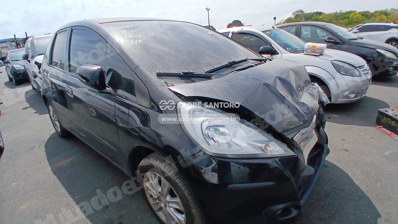 Honda Fit Lx Flex 2013 em leilao em Brasil