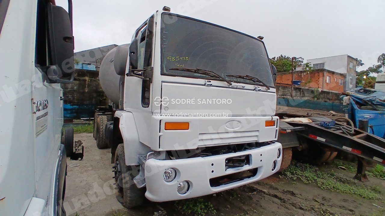 Ford Cargo 2425 2000 em leilão em Brasil