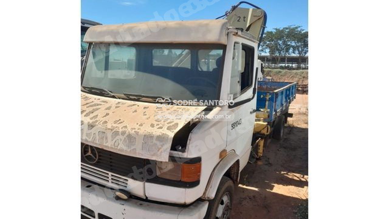 Mercedes-Benz Caminhão 710 + Implemento Munck Fac 2007 em leilao em Meridiano/SP