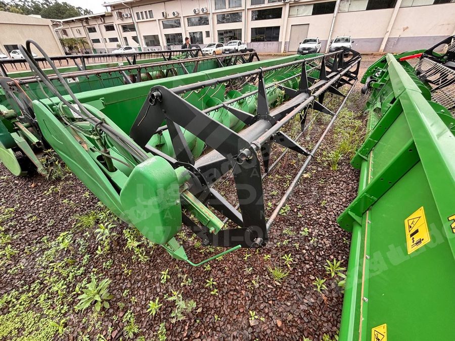 Máquina agrícola 2014 em leilão em Cacequi/RS - Lote 1