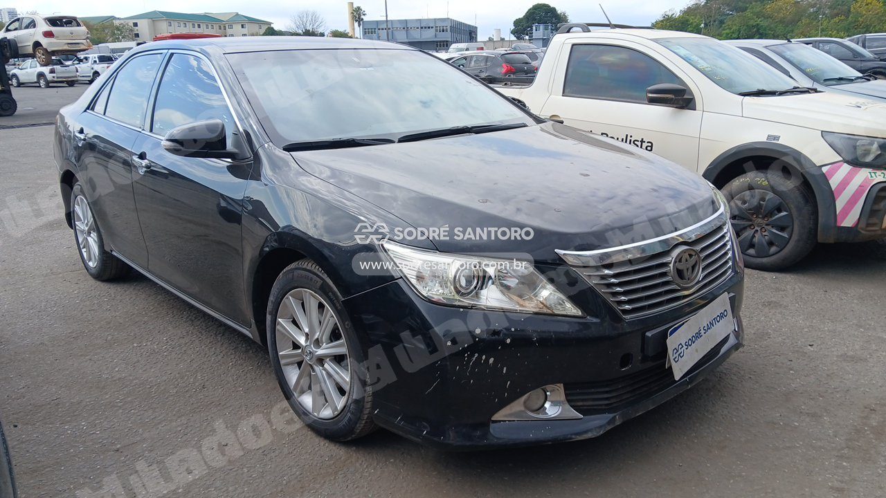 Toyota Camry Xle 2014 em leilao em Brasil