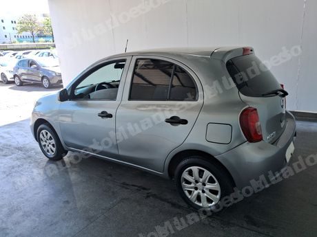 Nissan March em leilão em Aparecida de Goiânia/GO