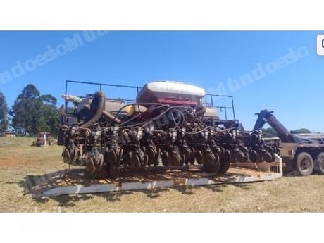 Máquina agrícola em leilão em Avare/SP