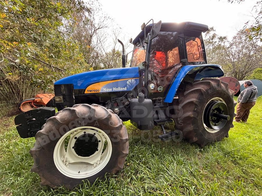 Máquina agrícola 2008 em leilão em Dom Pedrito/RS