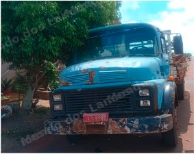 Mercedes Caminh em leilão em Brasil - Lote 1