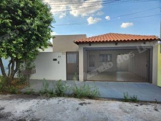 Casa de 107 m2 em leilão em Tupã/SP