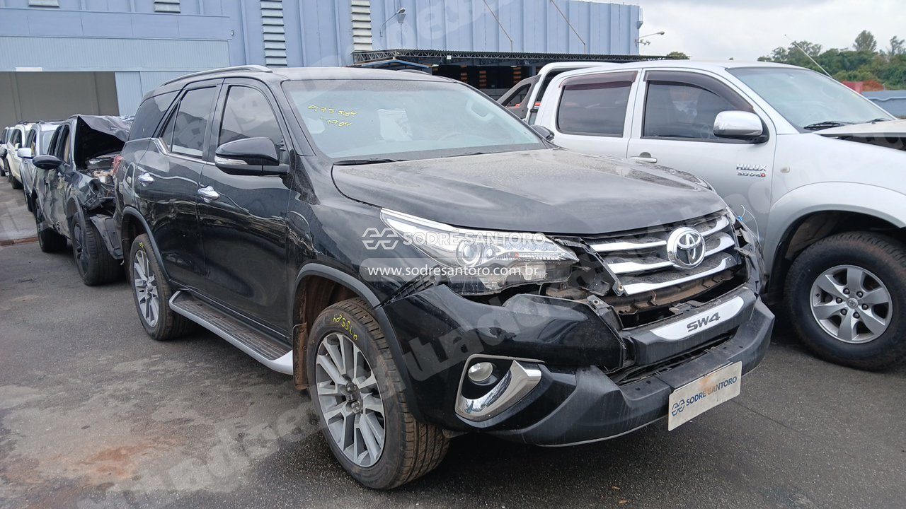 Toyota Hilux 2017 em leilao em Brasil - Lote 2
