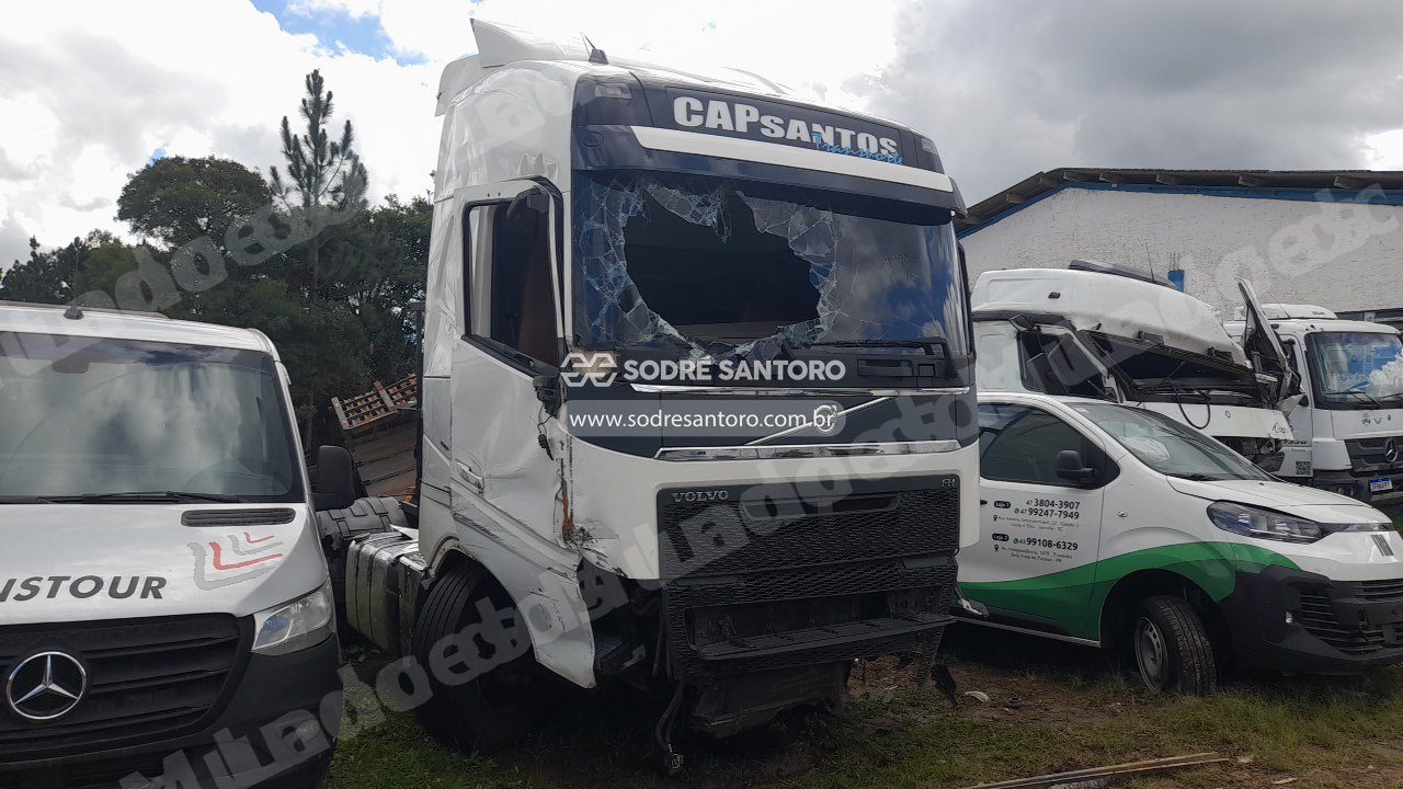 Volvo em leilao em São José dos Pinhais/PR