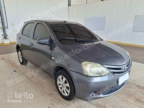 Toyota Etios em leilão em Benevides/PA - Lote 1