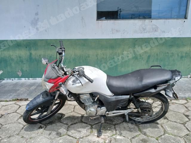 Honda 2015 em leilao em Brasil - Lote 1