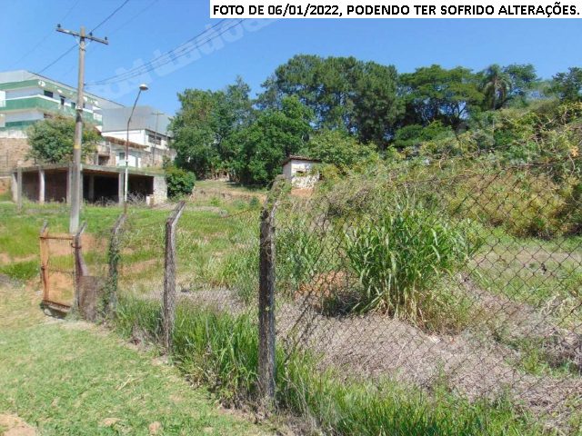 Terreno de 30591 m2 em leilão em Louveira/SP