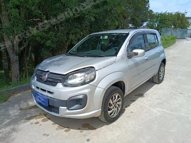 Fiat Uno 2019 em leilão em Colombo/PR